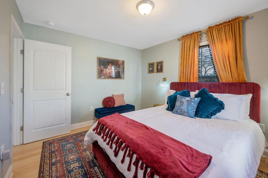ראלי New Victorian Theme, 3Br, Lrg Backyard Close To Pnc Arena, Downtown, And Rdu Airport מראה חיצוני תמונה
