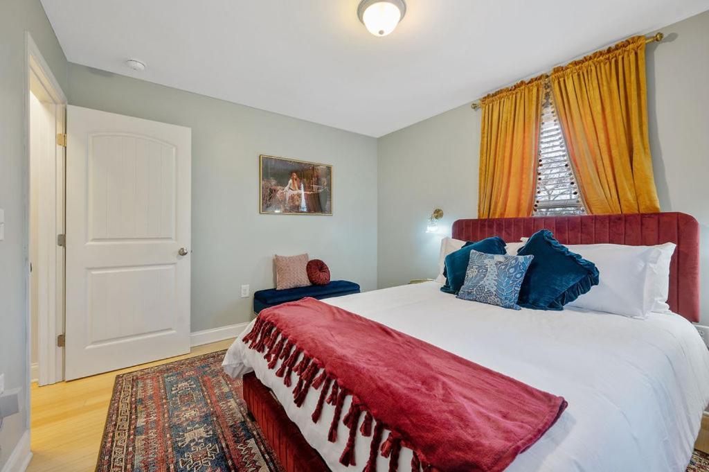 ראלי New Victorian Theme, 3Br, Lrg Backyard Close To Pnc Arena, Downtown, And Rdu Airport מראה חיצוני תמונה