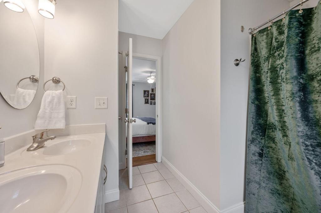 ראלי New Victorian Theme, 3Br, Lrg Backyard Close To Pnc Arena, Downtown, And Rdu Airport מראה חיצוני תמונה